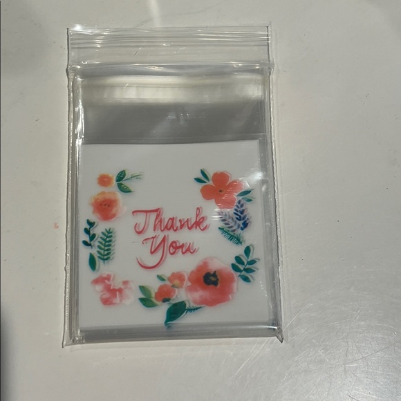 Flowery 35 Pieces of Thank You Bags (small) NIP - Picture 2 of 3